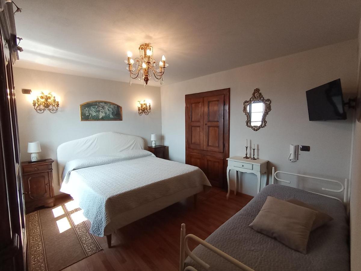 Teresa Belvedere Rooms&Holidayapartments Camere&Appartamenti Castellinaldo ภายนอก รูปภาพ